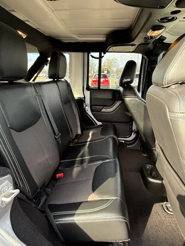 2018 Jeep Wrangler JK Unlimited Freedom Edition - Photo 12