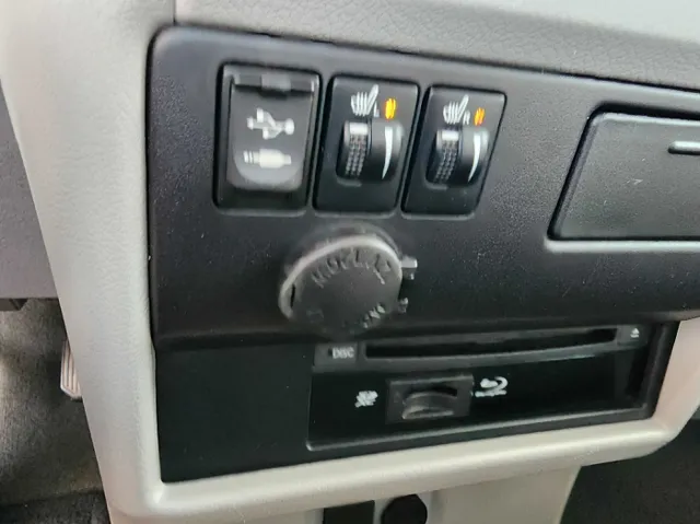 2015 Toyota Sienna XLE photo 22