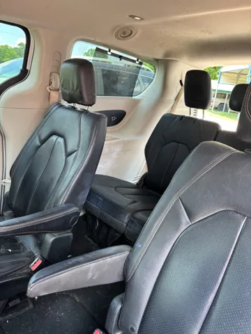 2020 Chrysler Pacifica Touring L - Photo 7