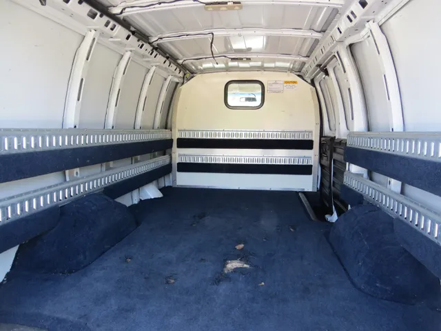 2018 Chevrolet Express 2500 photo 4