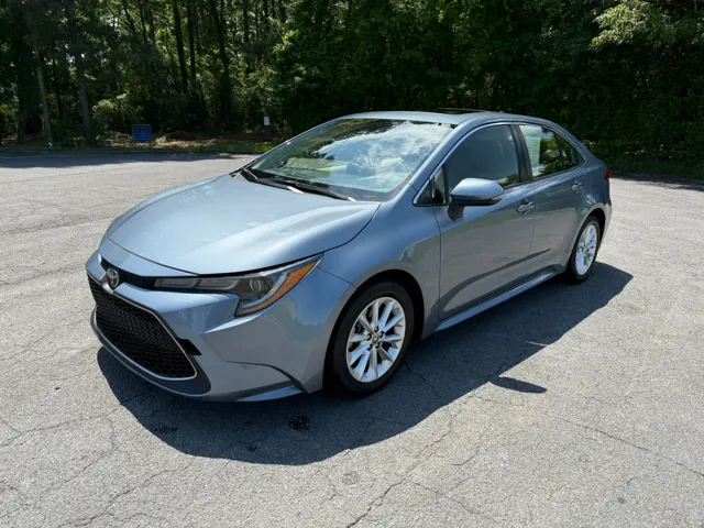 2022 Toyota Corolla XLE's photo