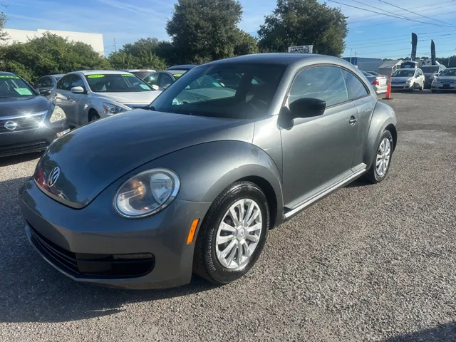 2012 Volkswagen Beetle 2.5's photo