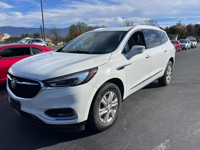 2019 Buick Enclave Essence's photo