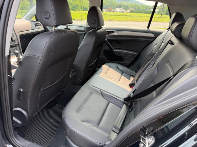 2015 Volkswagen Golf TDI S