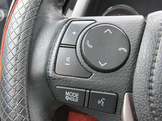 2016 Toyota RAV4 SE - Photo 17