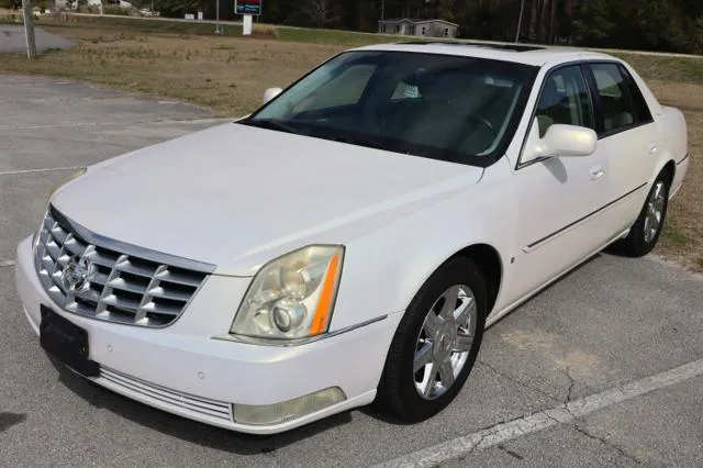 2007 Cadillac DTS - Photo 37
