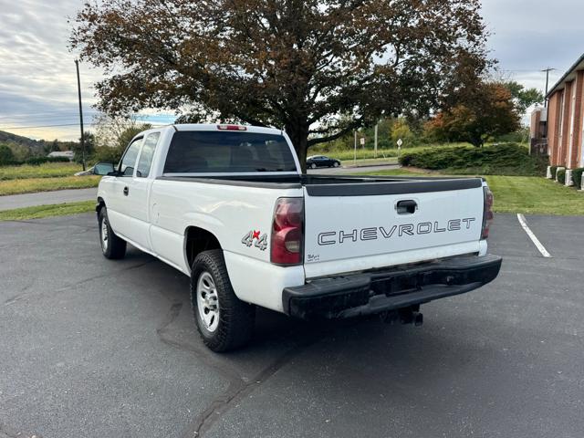 2005 Chevrolet Silverado 1500 Ext. Cab Long Bed 4WD