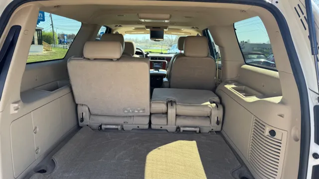 2013 Chevrolet Suburban LTZ - Photo 12