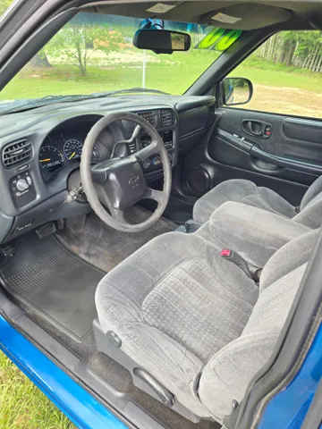 2000 Chevrolet S-10 LS - Photo 16