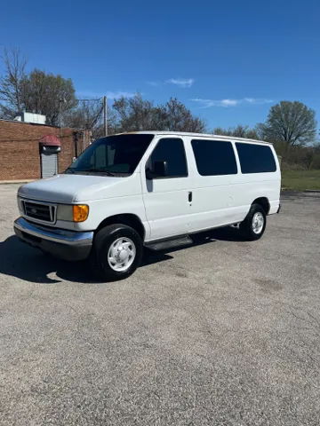 2006 Ford E-Series's photo