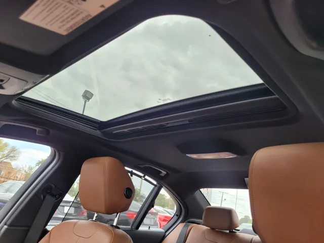 2016 BMW 3 Series 330e - Photo 21