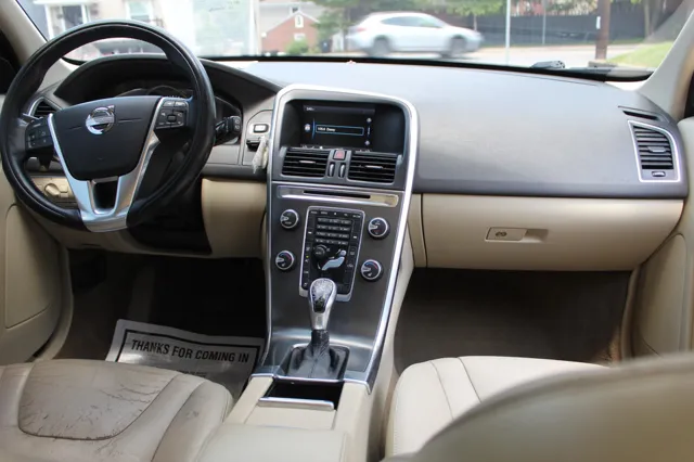 2015 Volvo XC60 T6 Premier Plus - Photo 25