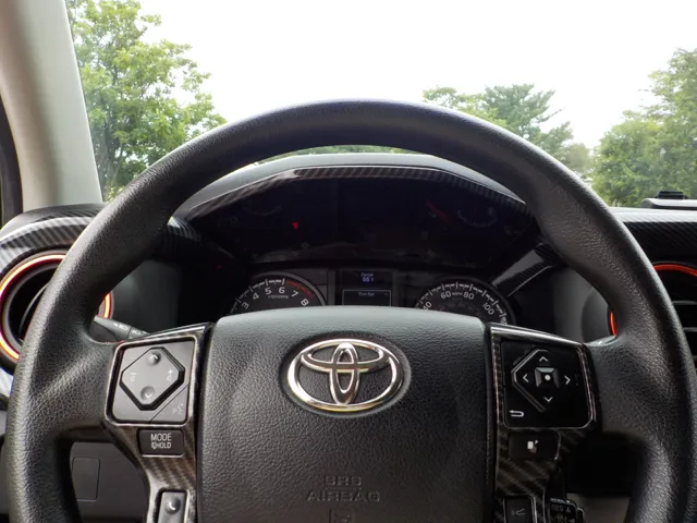 2022 Toyota Tacoma SR5 photo 16
