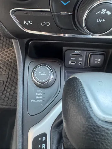 2015 Jeep Cherokee Sport - Photo 15