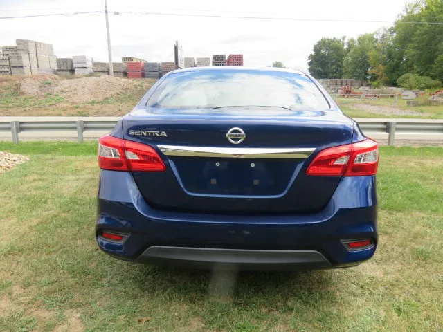 2017 Nissan Sentra photo 6