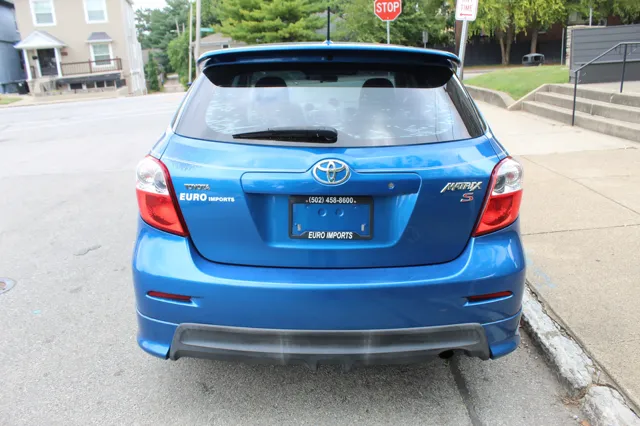 2010 Toyota Corolla Matrix L 4WD photo 5