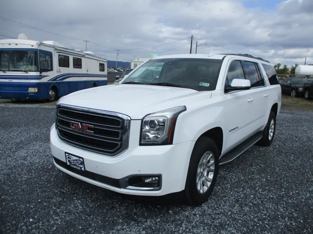 2017 GMC Yukon 4WD SLT's photo