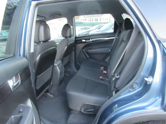 2015 Kia Sorento LX - Photo 10