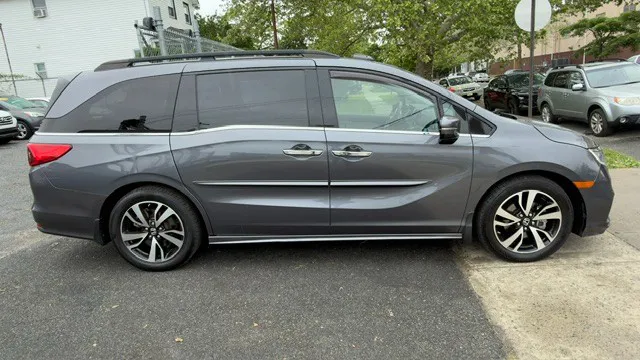 2019 Honda Odyssey Elite's photo