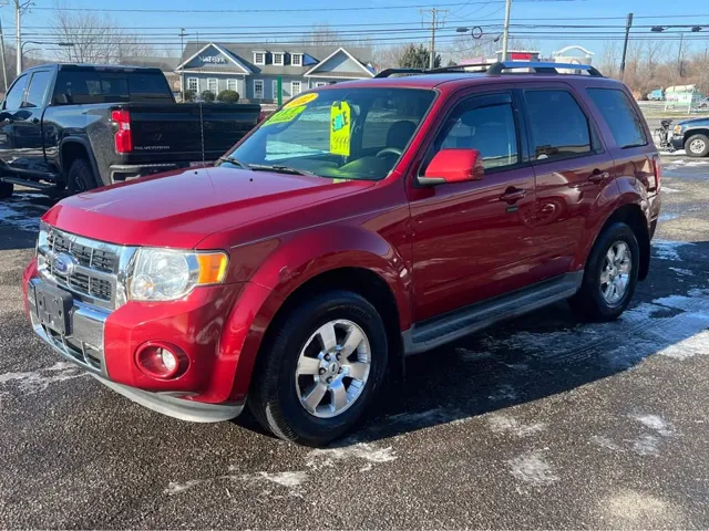 2012 Ford Escape Limited's photo