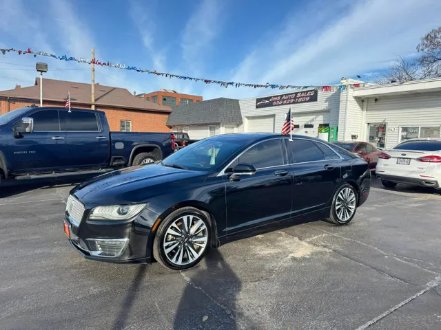 2017 Lincoln MKZ Reserve's photo