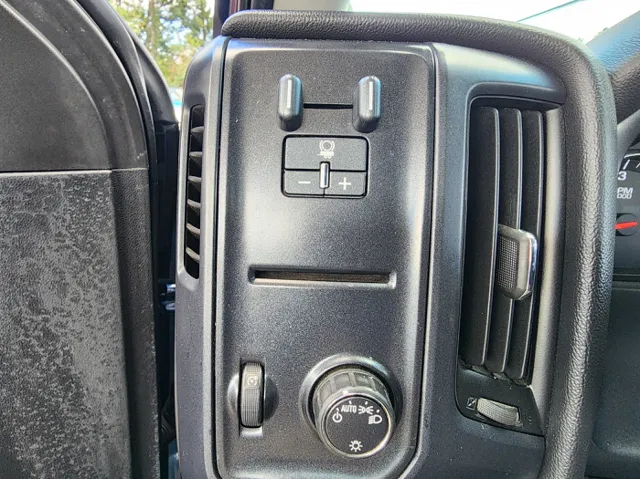 2015 Chevrolet Silverado 2500HD photo 16