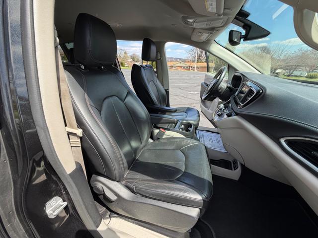 2019 Chrysler Pacifica Touring-L