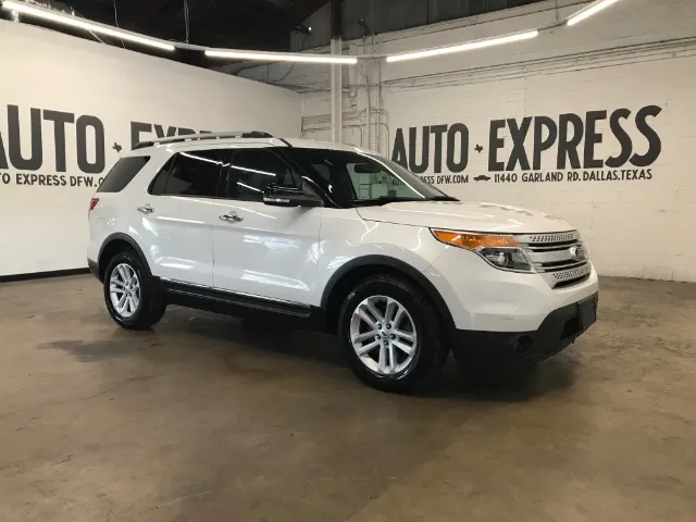 2015 Ford Explorer XLT's photo