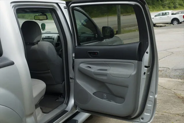 2011 Toyota Tacoma Base - Photo 14