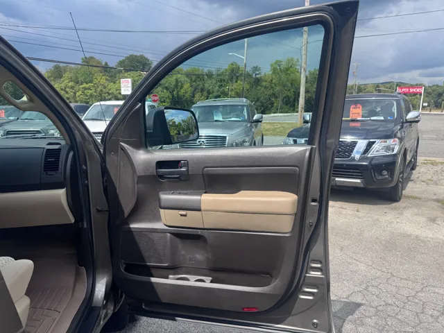 2011 Toyota Tundra Tundra Grade - Photo 12
