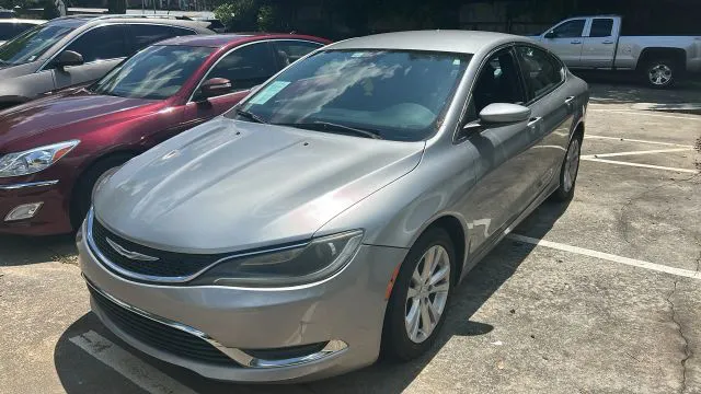 2015 Chrysler 200 Limited's photo