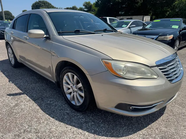 2013 Chrysler 200 Touring