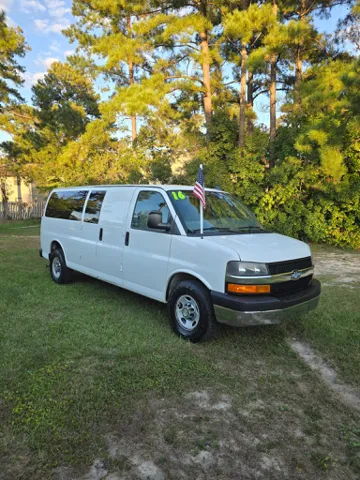 2016 Chevrolet Express Passenger LS - Photo 6