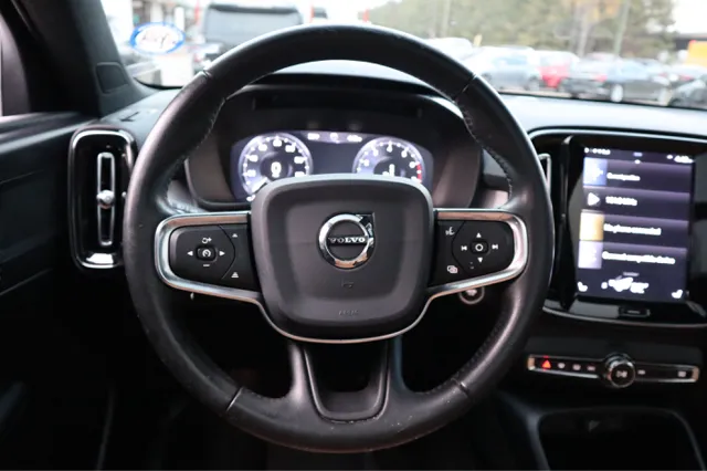 2020 Volvo XC40 Momentum - Photo 17