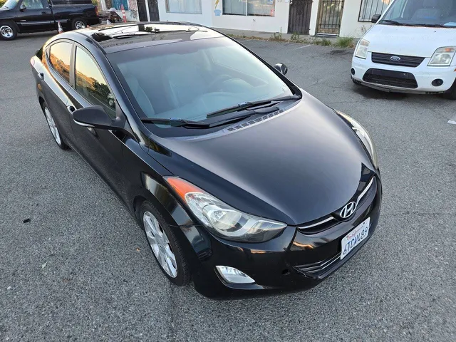 2012 Hyundai Elantra Limited - Photo 8