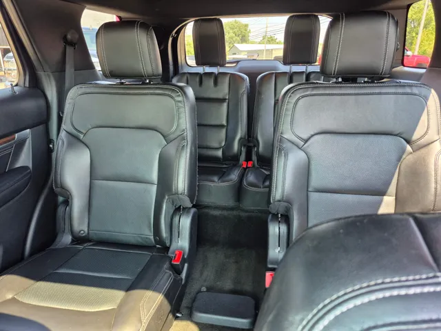 2017 Ford Explorer Limited - Photo 17