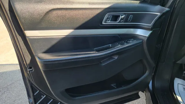 2017 Ford Explorer XLT - Photo 10