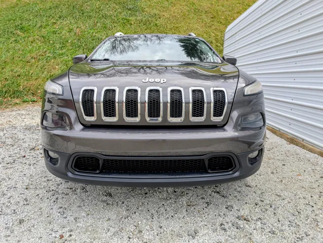 2015 Jeep Cherokee Latitude photo 3