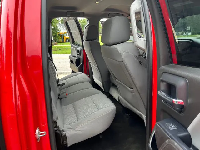 2017 Chevrolet Silverado 1500 Custom - Photo 17