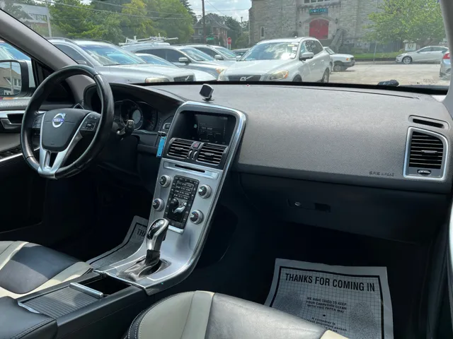 2017 Volvo XC60 T5 Dynamic - Photo 17