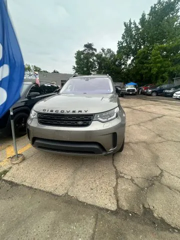 2017 Land Rover Discovery First Edition's photo