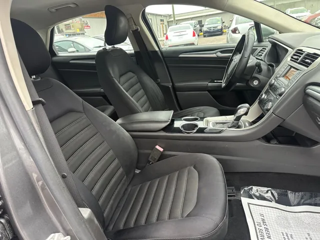 2014 Ford Fusion SE - Photo 13
