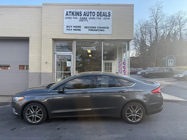 2017 Ford Fusion SE's photo