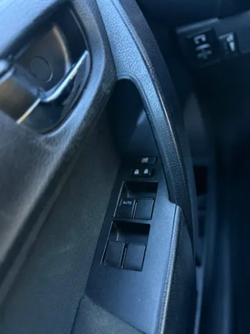 2019 Toyota Corolla LE - Photo 17