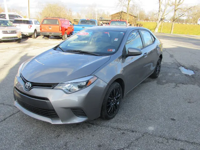 2015 Toyota Corolla L's photo