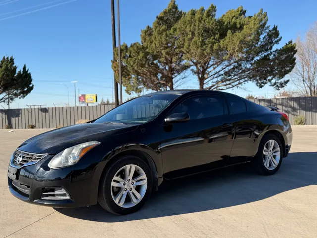 2011 Nissan Altima S's photo