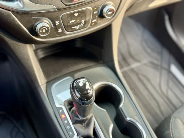 2019 Chevrolet Equinox LT - Photo 15