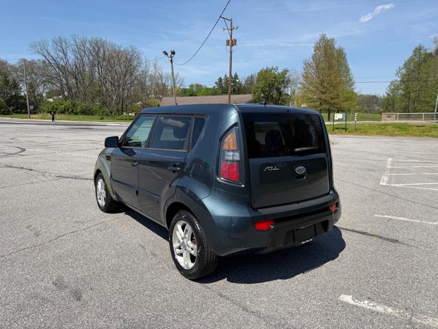 2011 Kia Soul +