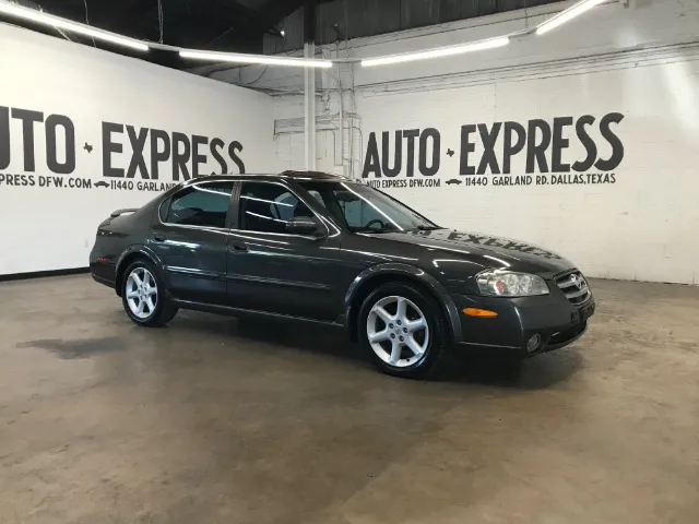 2002 Nissan Maxima's photo