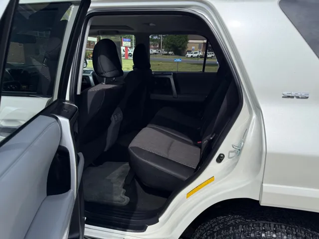 2011 Toyota 4Runner SR5 - Photo 6